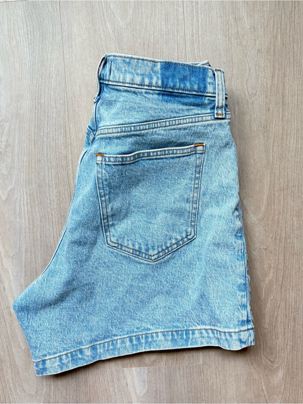 Abercrombie & Fitch Dad Shorts - Picture 5 of 6